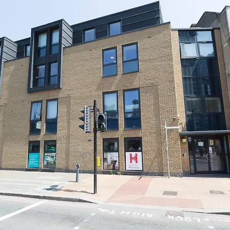 Zeni Studio, In Vauxhall London